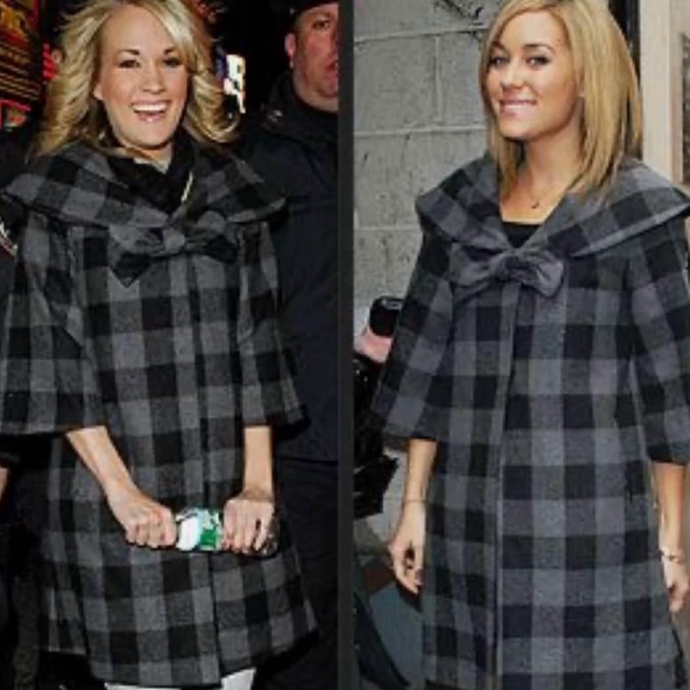 Ultra fabulous Y2K Betsey Johnson Black & gray celebrity swing coat.